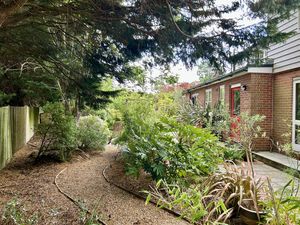 Photo 28- click for photo gallery